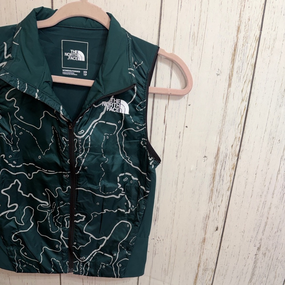 The North Face Women's Winter Warm Printed Insulated Vest - Picture 8 of 14